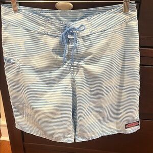 Vineyard Vines Men Size 33 Blue and White Striped Board Shorts